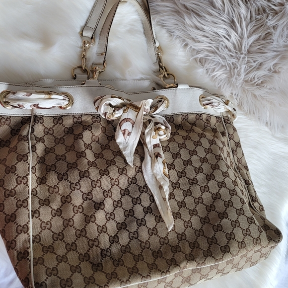 Authentic Gucci Positano - Picture 1 of 14